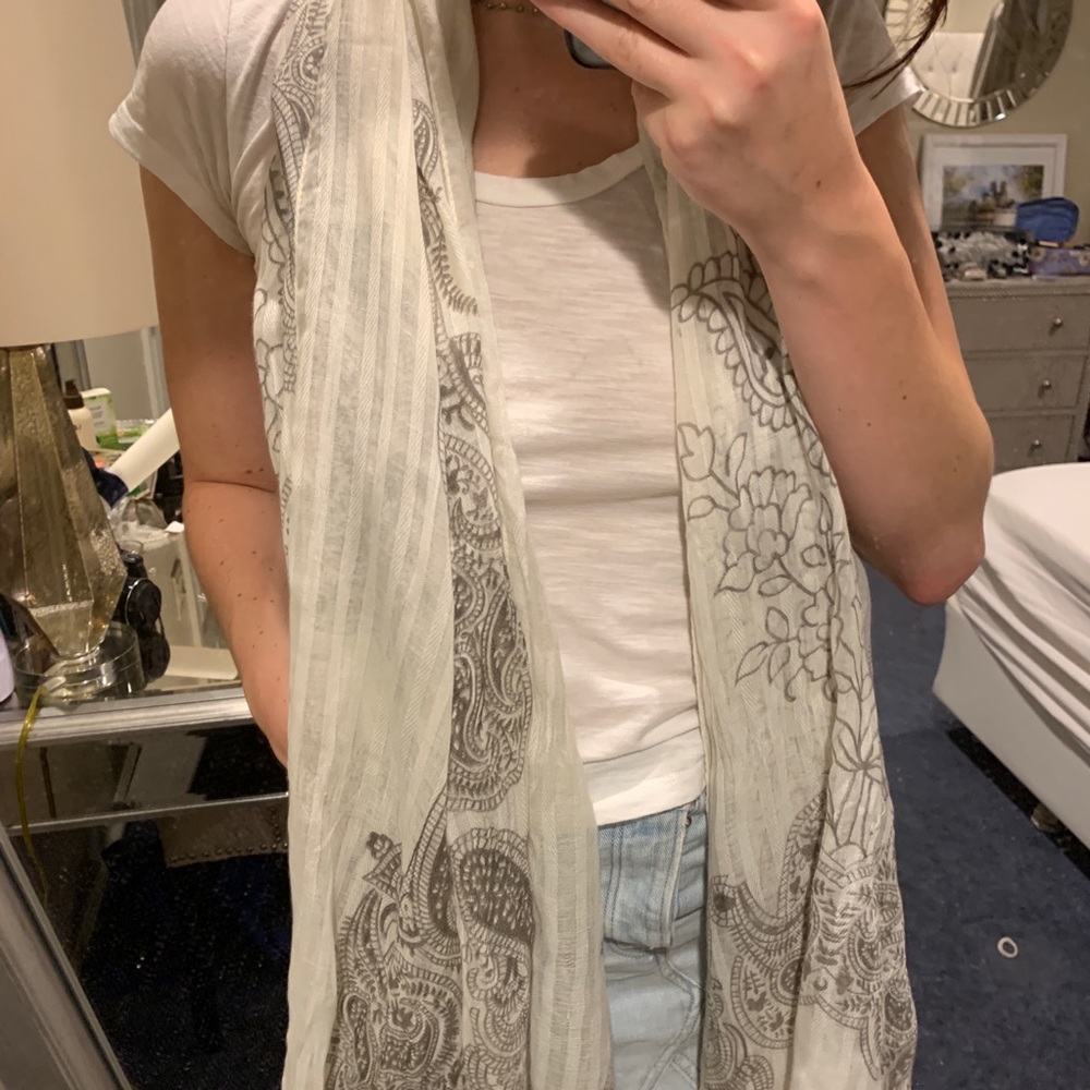 Paisley print scarf